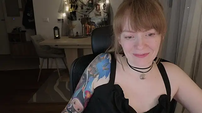Aurora_Velvett_