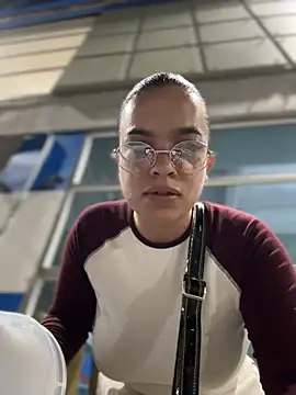 JuanitaMore01