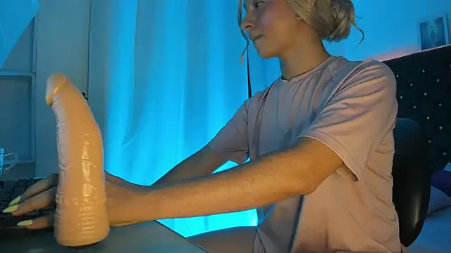 BellaRoge live sex cam