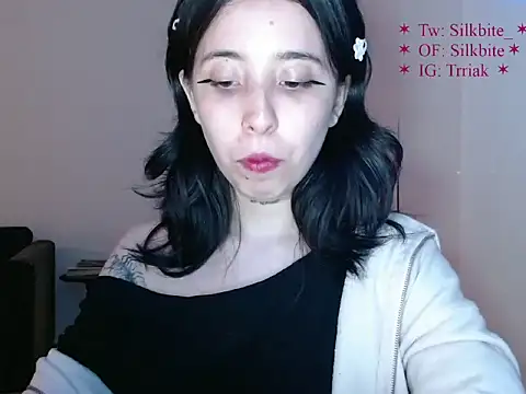 babyluna_8_8 live cam preview