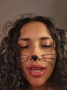 Lucy_Marin