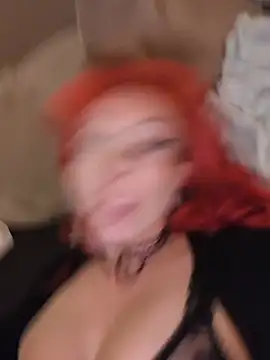 ruby_rebel (F milf) - Pussy Takes Dildo (16cm) 3 min