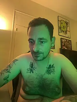 defbond420 on Stripchat