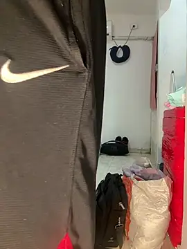 bigdick211292 (M young) - Fuck hard 🥵🍆🥛 give me my hot 🥵 milk