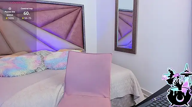 VioletaStorm webcam