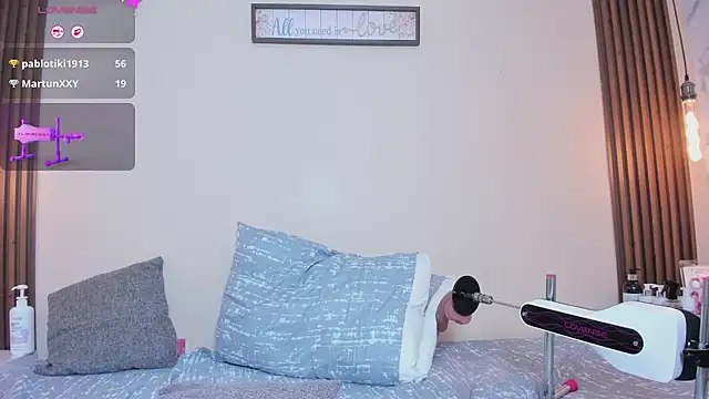 mia_gold_