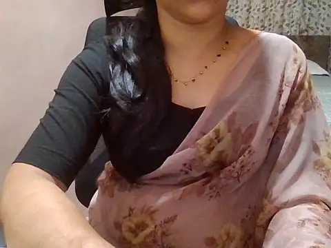 Diya_7 live cam on StripChat