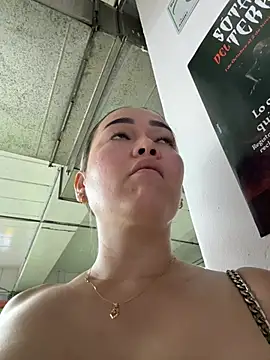 Danielavegax live cam preview