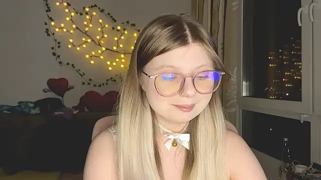 YukiBlush live cam on StripChat