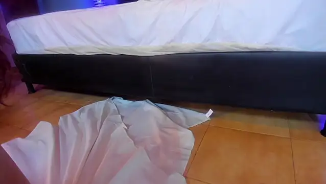 madame_rossee live cam on StripChat
