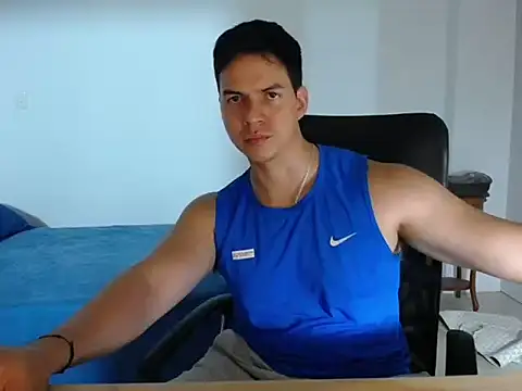MRROSS95 live cam on StripChat