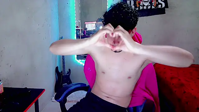 Atom_Hot live cam on StripChat