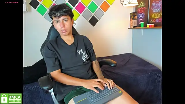Jonnie-rodriguez on Stripchat