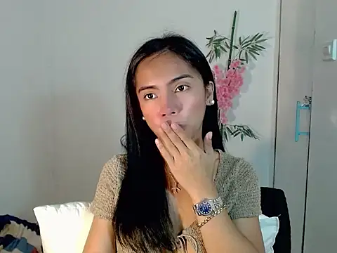 ur_asianhotleah