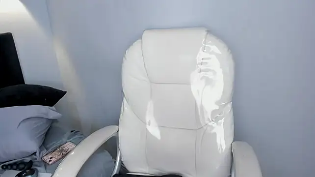 Ivy_Valet live cam preview