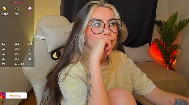 dakottaa_