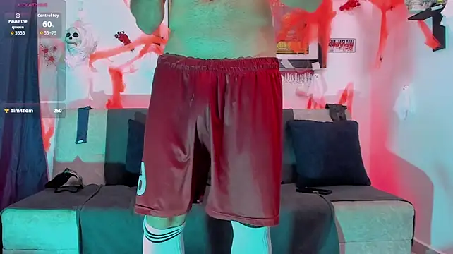 heteros_curious live cam on StripChat