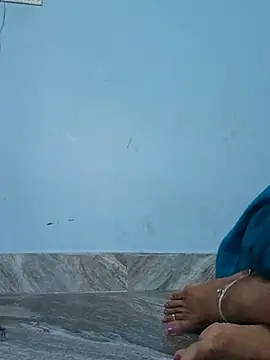 MeeraCouple live sex cam