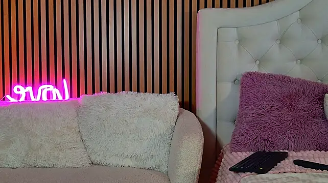 SofiaNoireX live cam on StripChat