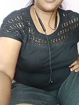 sexy-keerthi