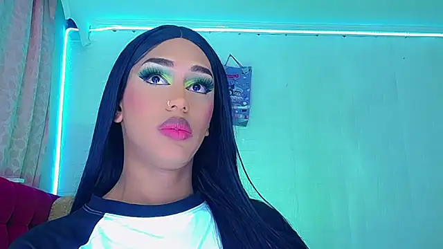 NahomiCamper live cam preview