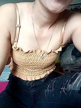 Suly-sweet live cam on StripChat