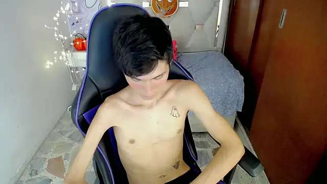 westboyy_ (M twink) - FLASH BICEPS💪