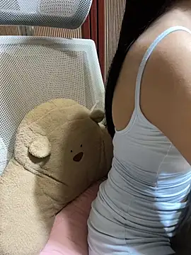 Mina048 live cam on StripChat