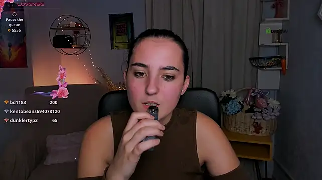 lumera_gentle live cam on StripChat