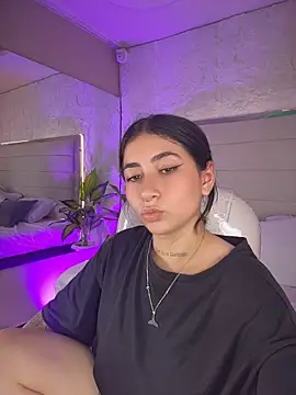 Valentinarose__ live cam on StripChat