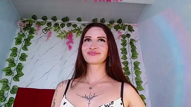 aylin_monroe live cam on StripChat