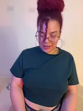 Leyah__ live cam preview