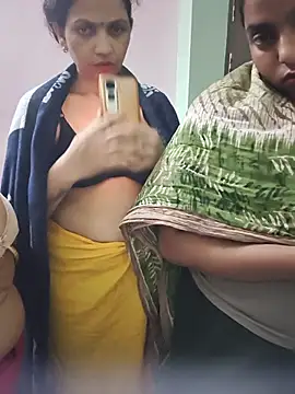 hottysimi live cam preview