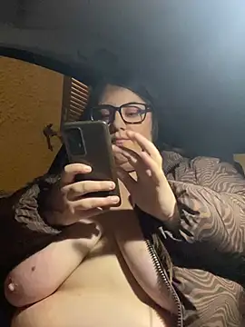alealexysbbw live cam preview
