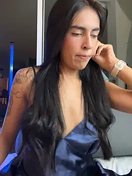 DaphneUwu live cam preview
