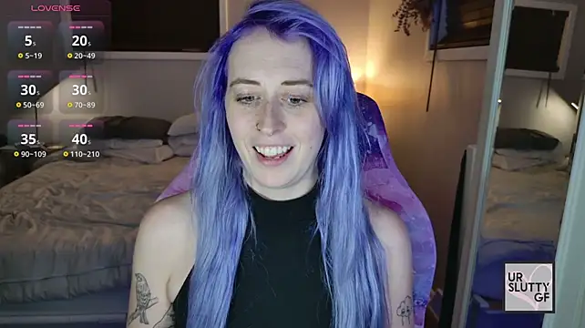 ursluttygf — FansOnlyX creator profile