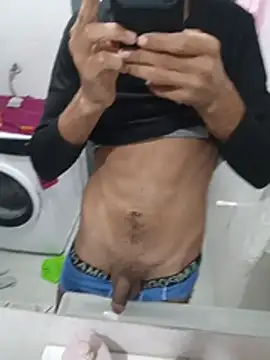 Kurtsikici@xh live cam preview