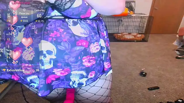 LunaSynns live cam preview