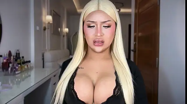 Your_Majesty_Tyra