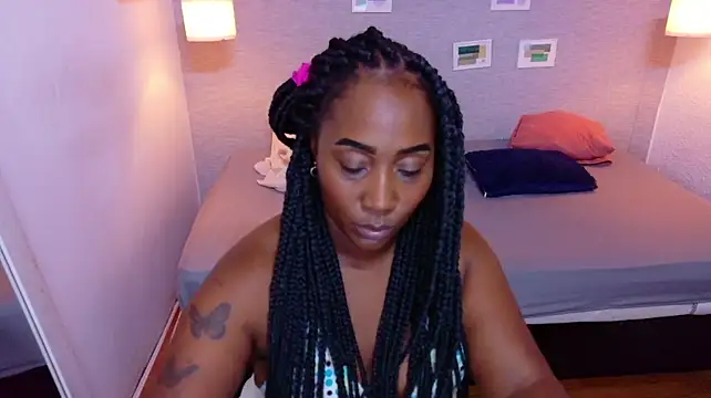 kiara_evanss live cam on StripChat