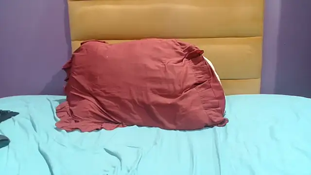 PawpawCurvey live cam preview