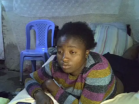 Tyra255 live cam preview