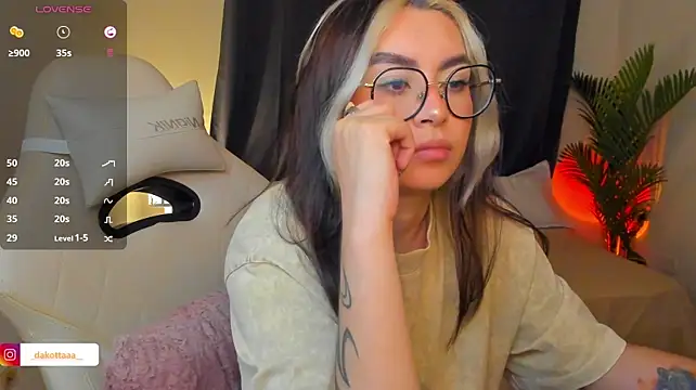 dakottaa_ live cam preview