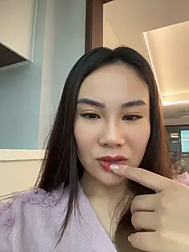 Yioyio-666 webcam
