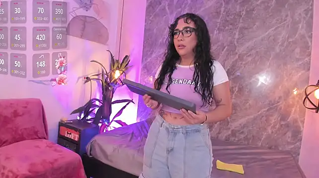 Meg_Stein live cam preview