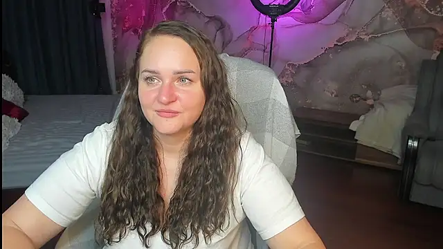 Chorna_Rouse live cam preview