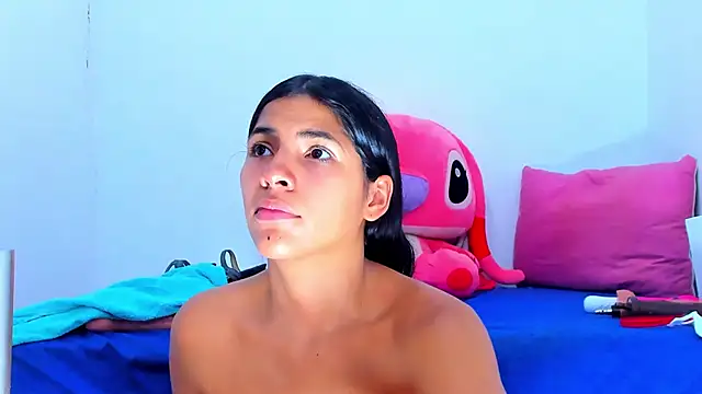 AriannaLewiis