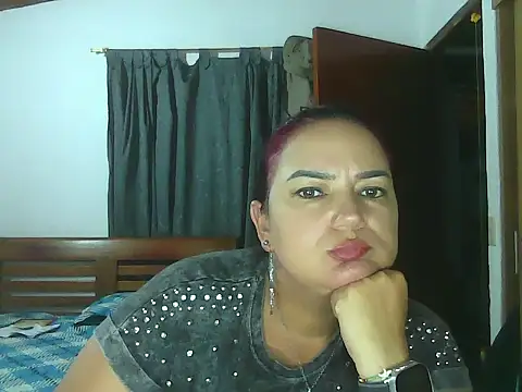 ariel_691 (F milf) - MAKE ME HAPPY❤️BE MY KING❤️