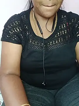 sexy-keerthi live cam preview