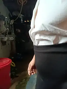 Female35 live cam preview